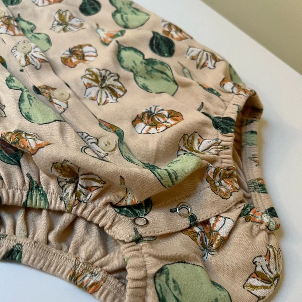 Kate Quinn Gourd Pumpkin Bubble Romper Button Straps NWOT